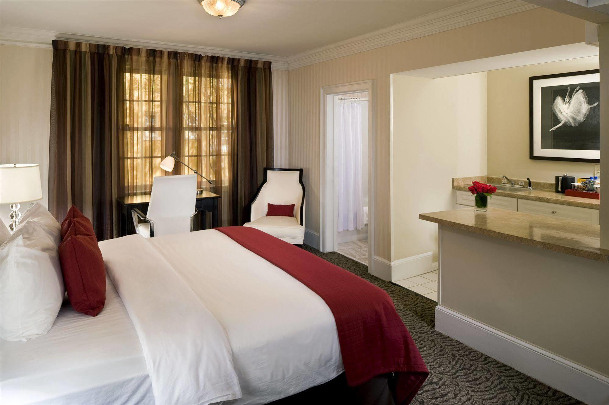 Artmore Hotel Atlanta Room photo